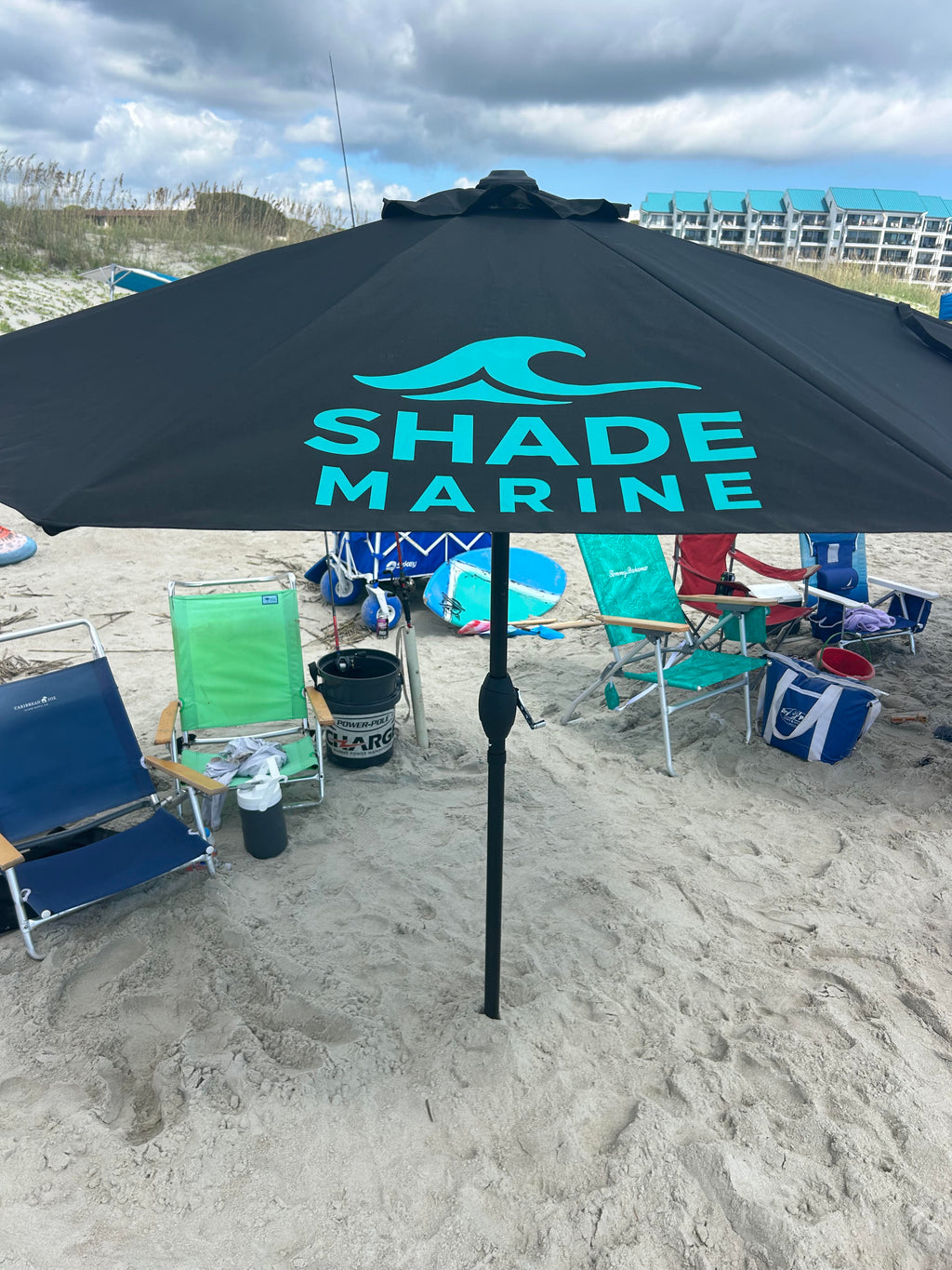 Umbrella with ShadeLock Ground Anchor and Universal Mount